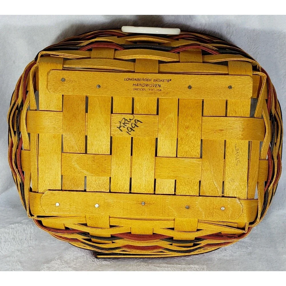 1999 Longaberger Blue Ribbon Bread Basket #14346